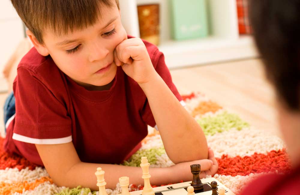 Actividades para hacer en casa, Cómo jugar al ajedrez: un deporte para  pequeños y mayores